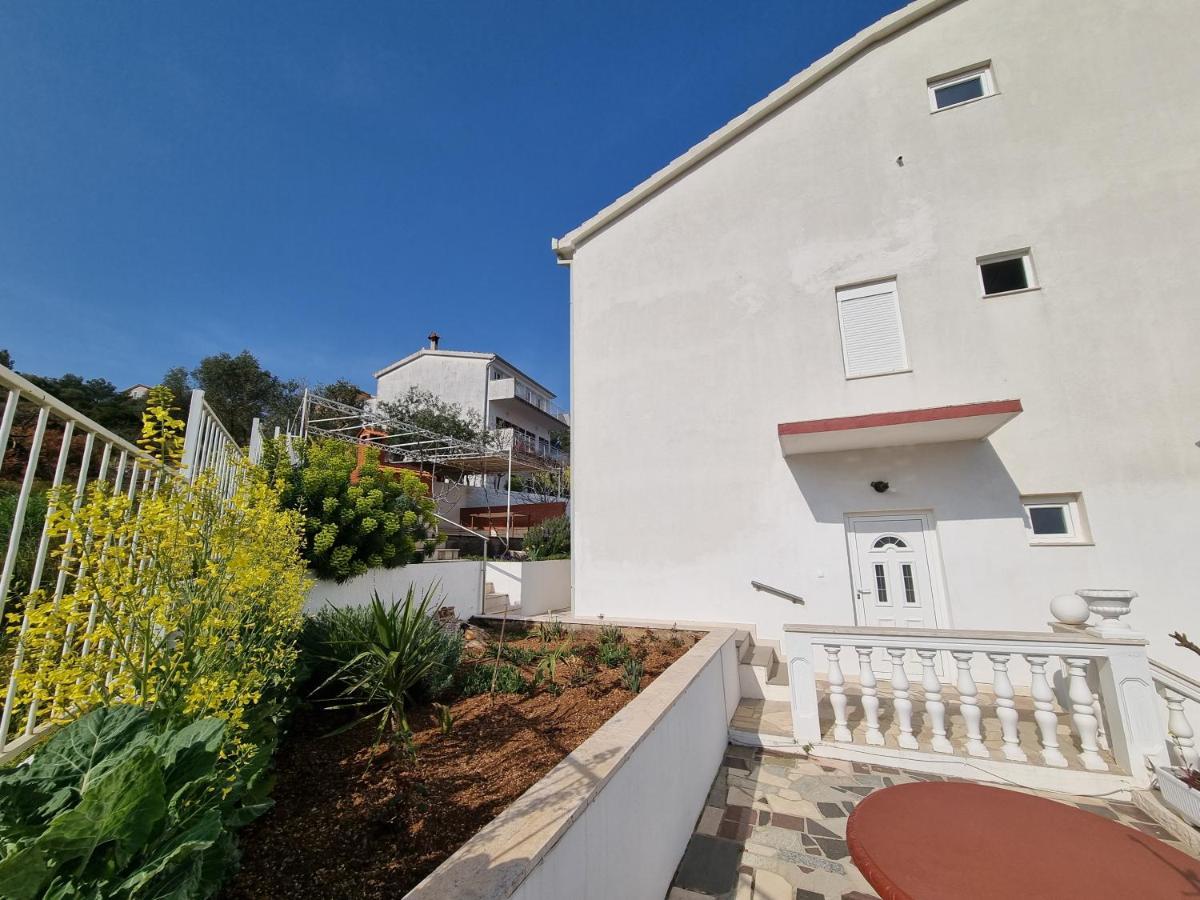 Villa Nena In Central Dalmatia Трогир Екстериор снимка